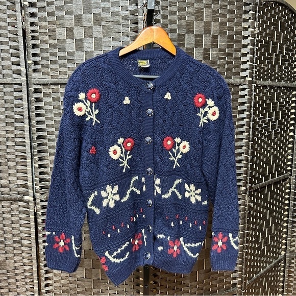 Sweaters Magna Deep Blue hand knit button up heavy cardigan medium - Picture 8 of 10